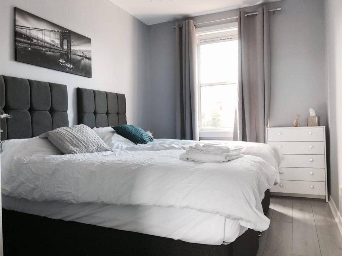 Captivating 2-Bed Apartment In Керкколди Экстерьер фото